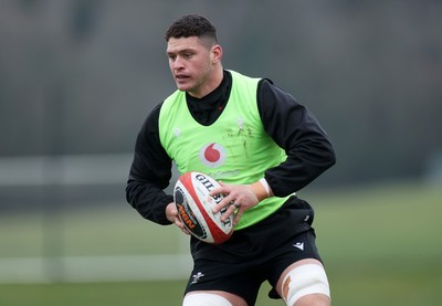 170225 - Wales Rugby Training in the week leading up to their 6 Nations game against Ireland - James Botham during training