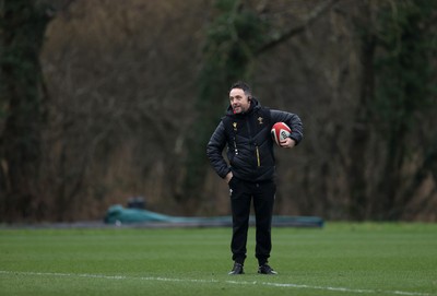 170225 - Wales Rugby Training in the week leading up to their 6 Nations game against Ireland - Matt Sherratt, Head Coach during training