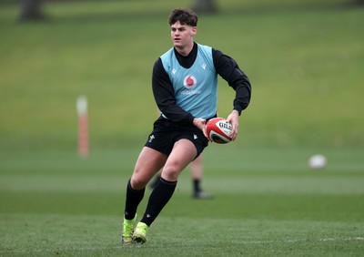 170225 - Wales Rugby Training in the week leading up to their 6 Nations game against Ireland - Eddie James during training