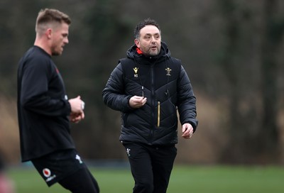 170225 - Wales Rugby Training in the week leading up to their 6 Nations game against Ireland - Matt Sherratt, Head Coach during training