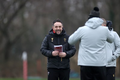 170225 - Wales Rugby Training in the week leading up to their 6 Nations game against Ireland - Interim head coach Matt Sherratt during training