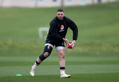 170225 - Wales Rugby Training in the week leading up to their 6 Nations game against Ireland - Gareth Thomas during training