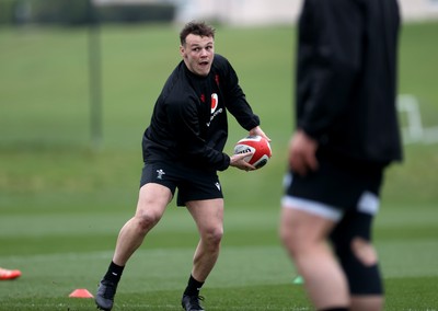 170225 - Wales Rugby Training in the week leading up to their 6 Nations game against Ireland - Jarrod Evans during training