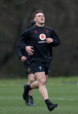 170225 - Wales Rugby Training in the week leading up to their 6 Nations game against Ireland - Jarrod Evans during training