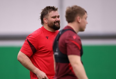 170226 - Wales Rugby Training ahead of their Six Nations game against Scotland - Tomas Francis during training
