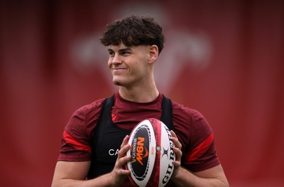 170226 - Wales Rugby Training ahead of their Six Nations game against Scotland - Eddie James during training