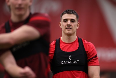 170226 - Wales Rugby Training ahead of their Six Nations game against Scotland - Joe Hawkins during training