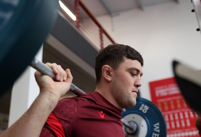 170226 - Wales Rugby Training ahead of their Six Nations game against Scotland - Freddie Thomas during training