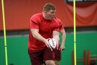 170226 - Wales Rugby Training ahead of their Six Nations game against Scotland - Rhys Carre during training