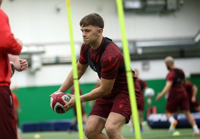 170226 - Wales Rugby Training ahead of their Six Nations game against Scotland - Alex Mann during training