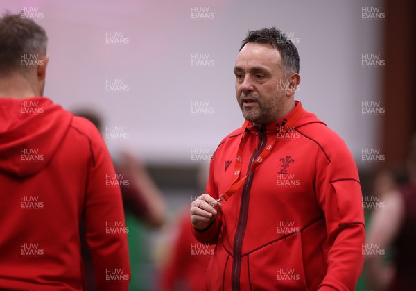 170226 - Wales Rugby Training ahead of their Six Nations game against Scotland - Matt Sherratt, Attack Coach during training