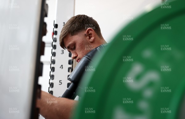 170226 - Wales Rugby Training ahead of their Six Nations game against Scotland - Alex Mann during training