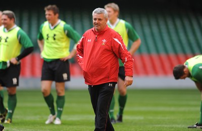 17.03.09 - Wales Rugby Training - Wales head coach Warren Gatland looks on during training. 