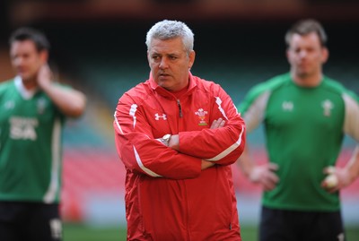 17.03.09 - Wales Rugby Training - Wales head coach Warren Gatland looks on during training. 
