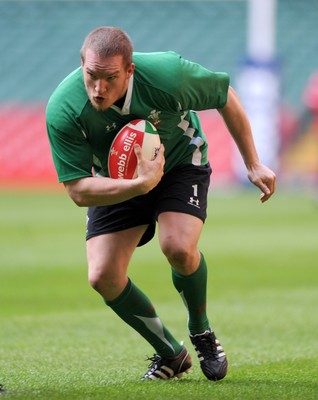 17.03.09 - Wales Rugby Training - Gethin Jenkins during training. 
