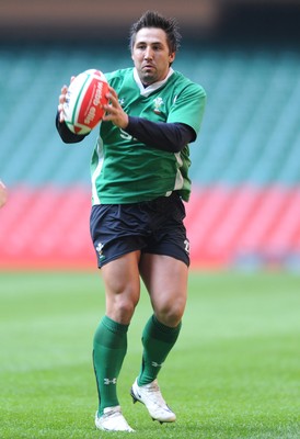 17.03.09 - Wales Rugby Training - Gavin Henson during training. 