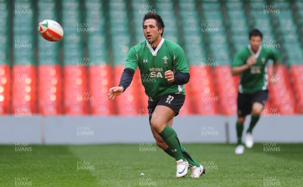 17.03.09 - Wales Rugby Training - Gavin Henson during training. 