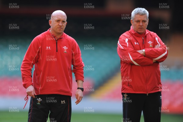 17.03.09 - Wales Rugby Training - Wales head coach Warren Gatland(R) looks on with defence coach Shaun Edwards during training. 