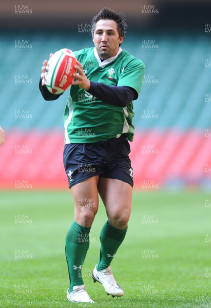 17.03.09 - Wales Rugby Training - Gavin Henson during training. 