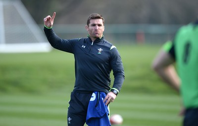 170315 - Wales Rugby Training -Huw Bennett during training