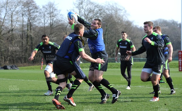 170315 - Wales Rugby Training -Ken Owens during training