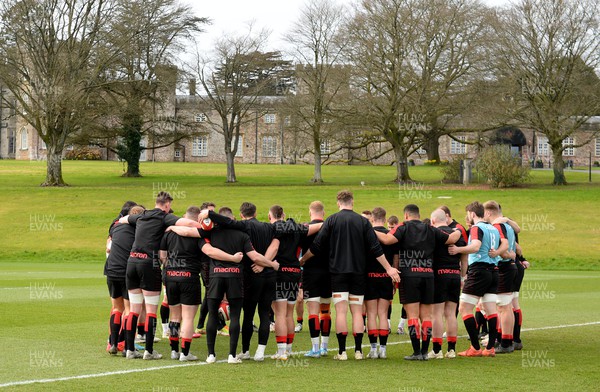 170322 - Wales Rugby Training - Players huddle during training