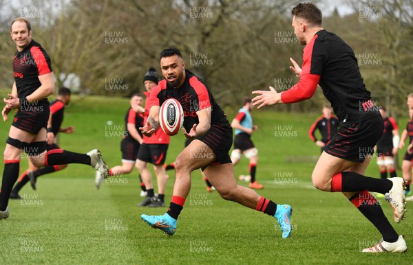 170322 - Wales Rugby Training - Willis Halaholo during training