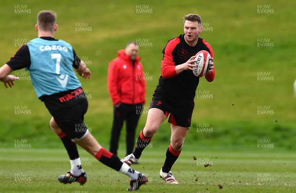 170322 - Wales Rugby Training - Dan Biggar during training