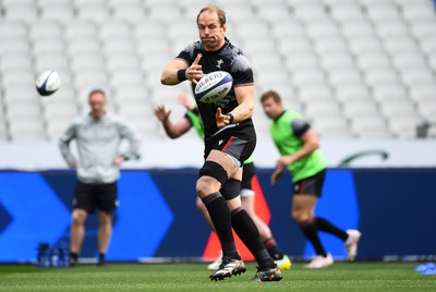 170323 - Wales Rugby Training - Alun Wyn Jones during training