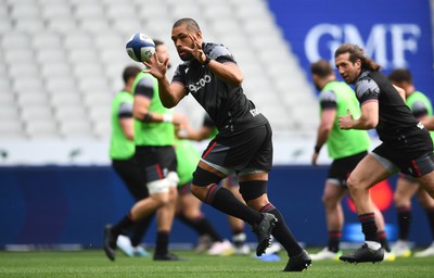 170323 - Wales Rugby Training - Taulupe Faletau during training