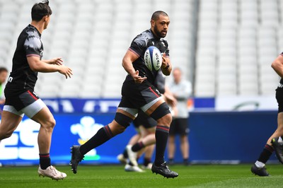 170323 - Wales Rugby Training - Taulupe Faletau during training