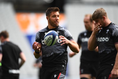 170323 - Wales Rugby Training - Rhys Webb during training