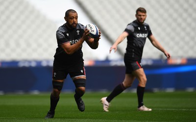 170323 - Wales Rugby Training - Taulupe Faletau during training