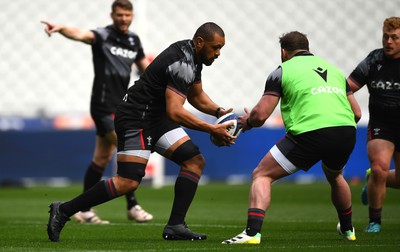 170323 - Wales Rugby Training - Taulupe Faletau during training