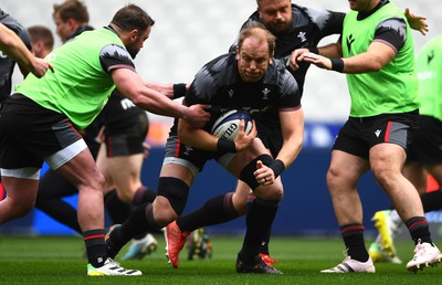 170323 - Wales Rugby Training - Alun Wyn Jones during training