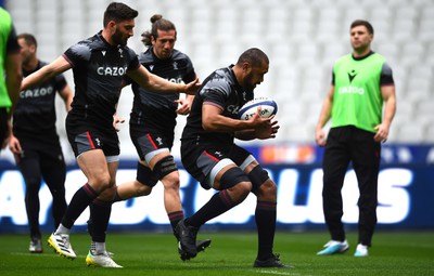 170323 - Wales Rugby Training - Taulupe Faletau during training