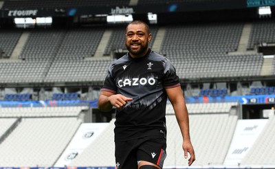 170323 - Wales Rugby Training - Taulupe Faletau during training