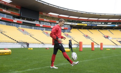 17.06.10 - Wales Rugby Training - Tom Prydie walks out for training at Westpac Stadium. 