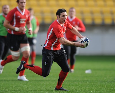 17.06.10 - Wales Rugby Training - Stephen Jones during training. 