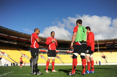 17.06.10 - Wales Rugby Training - Gavin Thomas, Jonathan Thomas, Ryan Jones and Rob McCusker talk during training at Westpac Stadium, where Wales will play South Africa during the 2011 Rugby World Cup. 