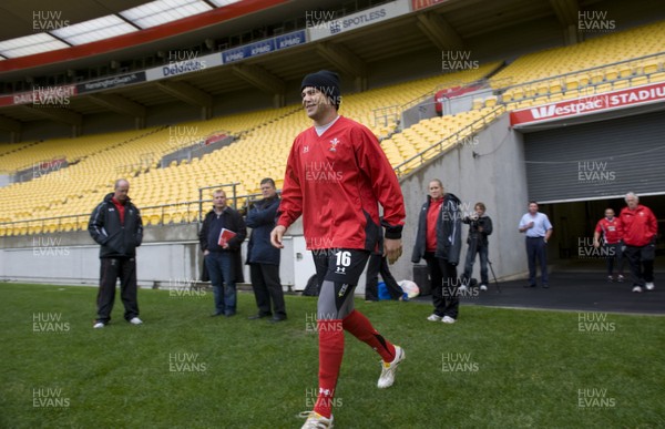 17.06.10 - Wales Rugby Training - Mike Phillips walks out for training at Westpac Stadium. 