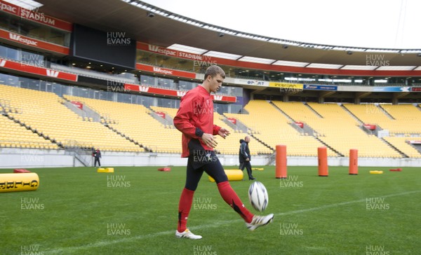 17.06.10 - Wales Rugby Training - Tom Prydie walks out for training at Westpac Stadium. 