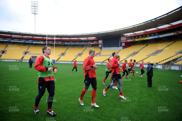 17.06.10 - Wales Rugby Training - Wales players warm up during training at Westpac Stadium. 