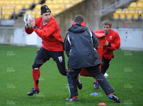 17.06.10 - Wales Rugby Training - Stephen Jones during training. 