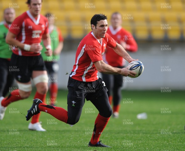 17.06.10 - Wales Rugby Training - Stephen Jones during training. 