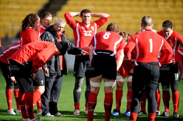 17.06.10 - Wales Rugby Training - Head coach Warren Gatland makes a point during training. 
