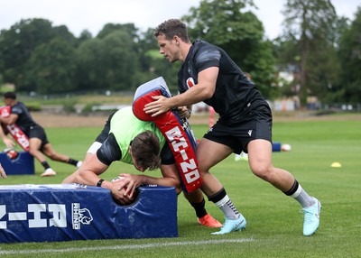 170625 - Wales Rugby Training - Kieran Hardy during training