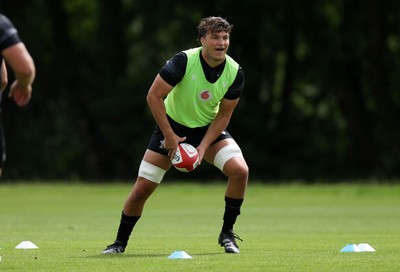 170625 - Wales Rugby Training - Teddy Williams during training
