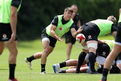 170625 - Wales Rugby Training - Reuben Morgan-Williams during training