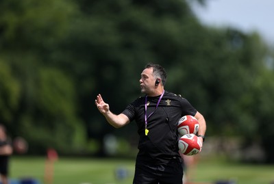 170625 - Wales Rugby Training - Matt Sherratt, Head Coach during training